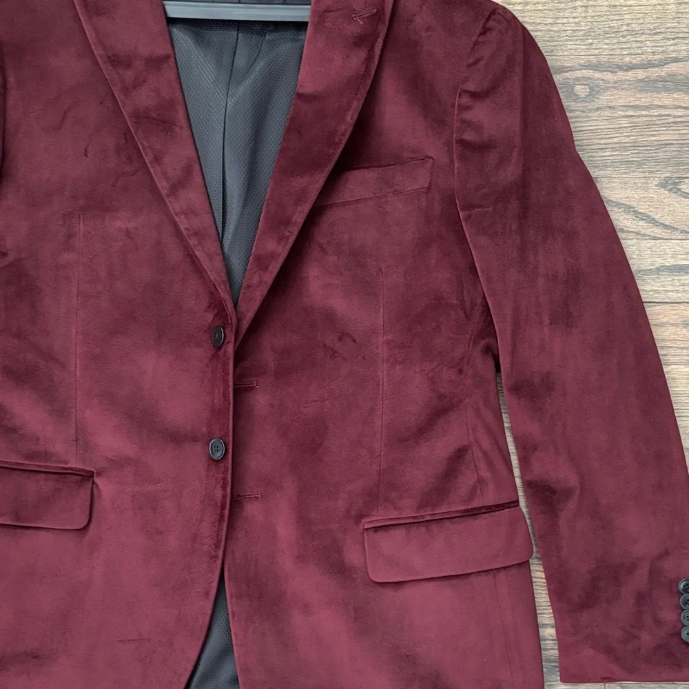 Burgundy Velvet Notch Lapel Sport Coat Blazer